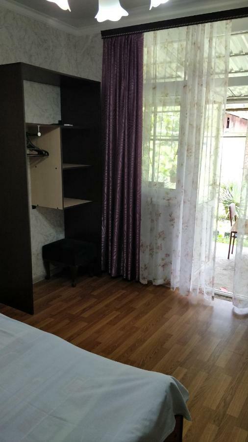 Tikhaya Gavan Guest House Gagra Exterior foto